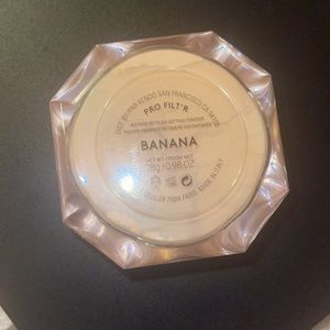 Fenty Beauty Instant Retouch Setting Powder